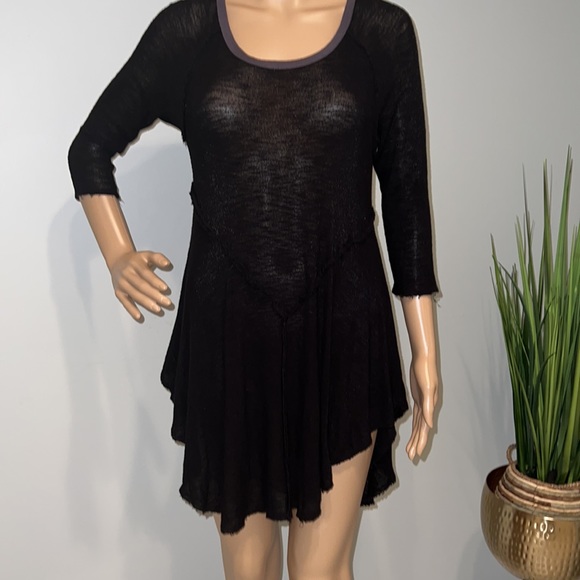 Free People top - Picture 2 of 6